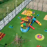 Granada Luxury - Family Kids Concept